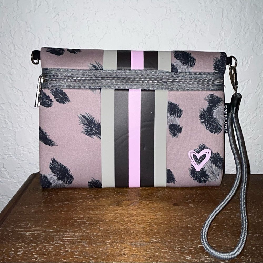 Prenelove Zipper Closure Clutch Wristlet
